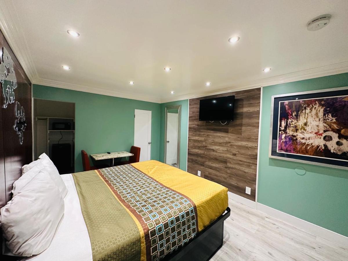Casa Blanca & Hotel